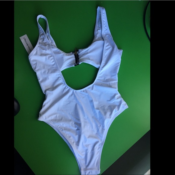 Sexy white zipper cut out one piece swimsuit - Picture 5 of 5